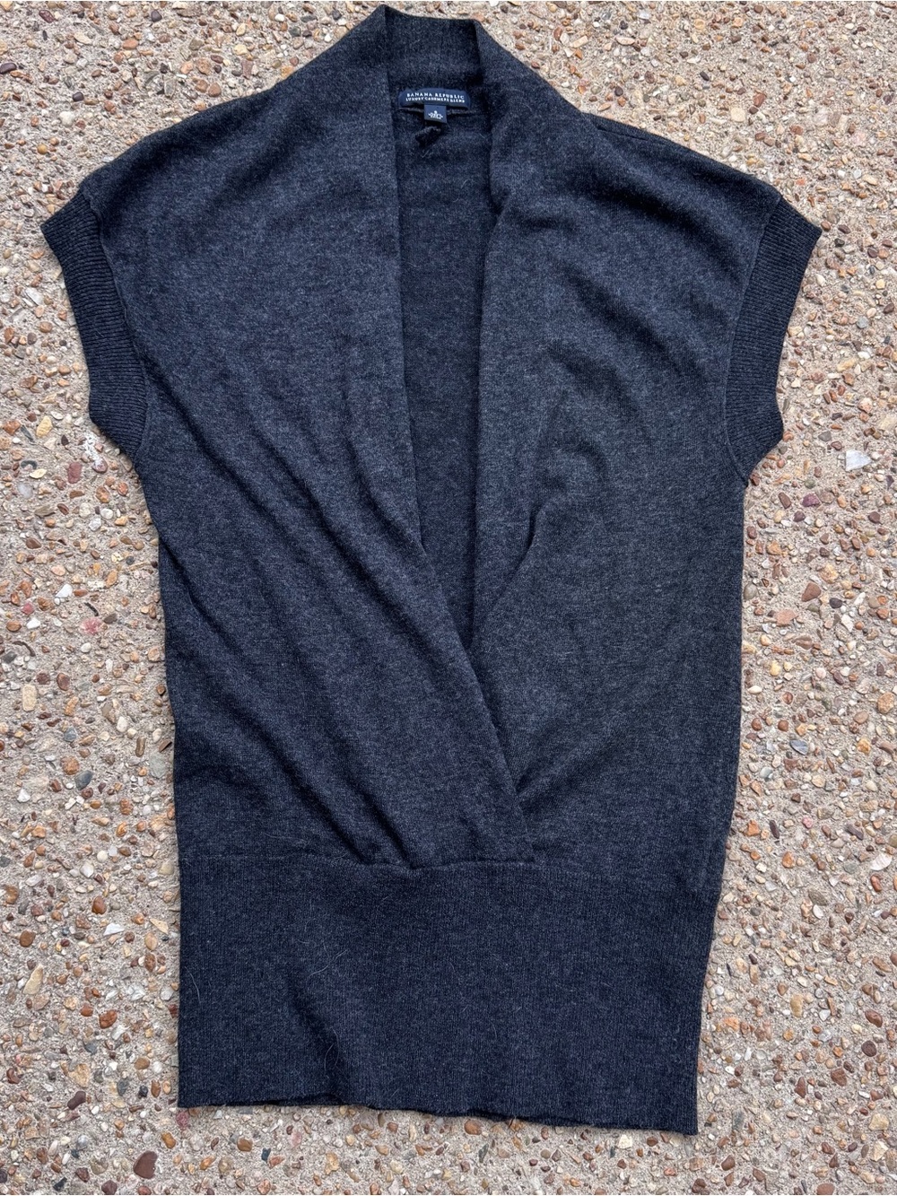 Banana Republic Luxury Blend Cashmere Sleeveless Gray Sweater Size S